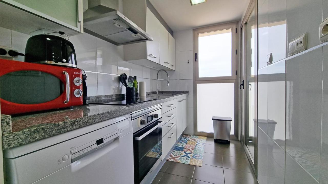 Skyline 6 Private Balcony, Sunny All Year Round, With Nice Views เบนิดอร์ม ภายนอก รูปภาพ