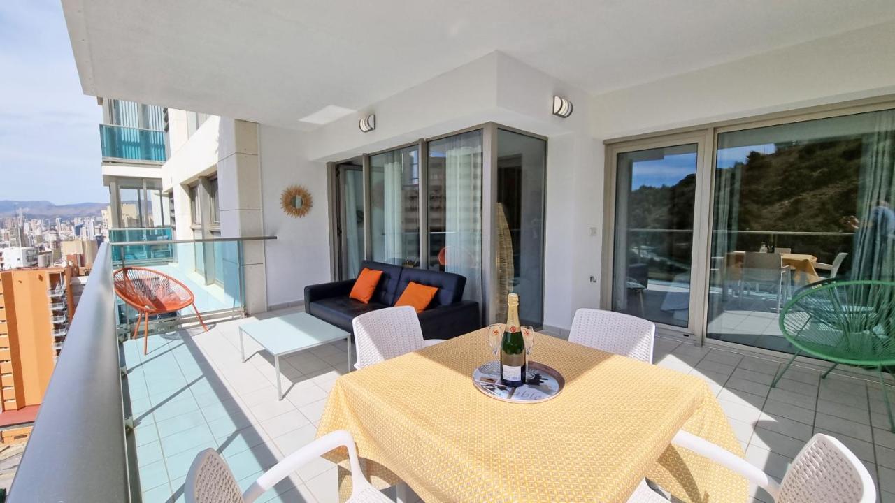 Skyline 6 Private Balcony, Sunny All Year Round, With Nice Views เบนิดอร์ม ภายนอก รูปภาพ